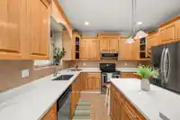 6763 147A STREET - thumbnail 16