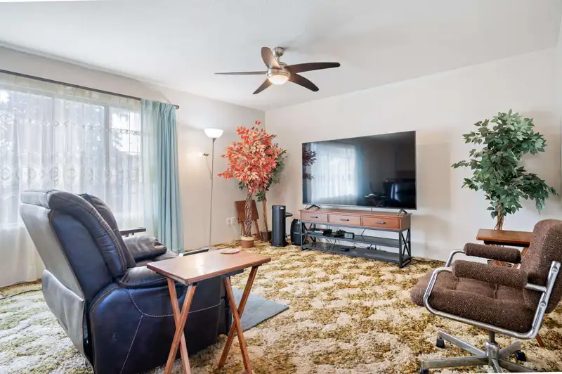 6055 172 STREET - photo 4 of 40