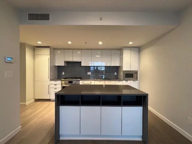 1205 8333 SWEET AVENUE - photo 2 of 25