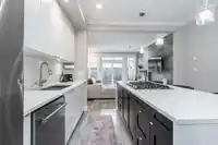 11 16488 64 AVENUE - thumbnail 2