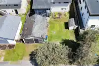 7845 122A STREET - thumbnail 3