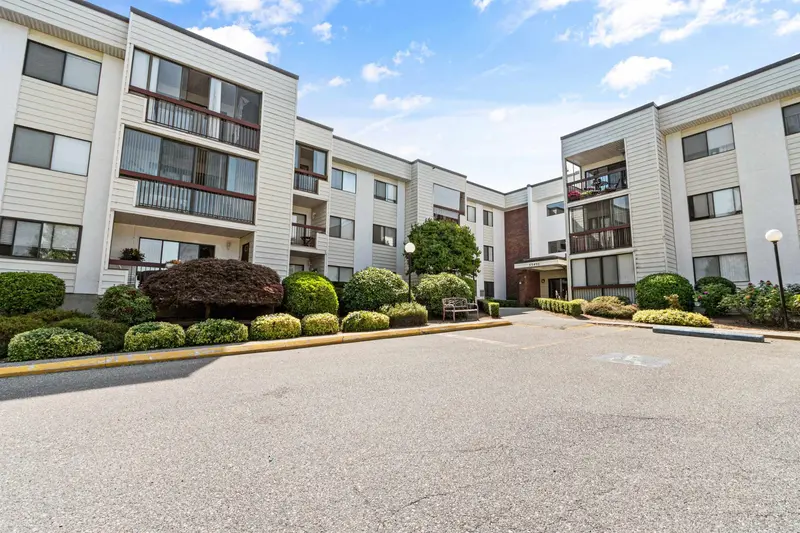 106 33490 COTTAGE LANE - photo 2 of 20