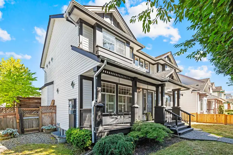 6556 184 STREET - photo 2 of 39