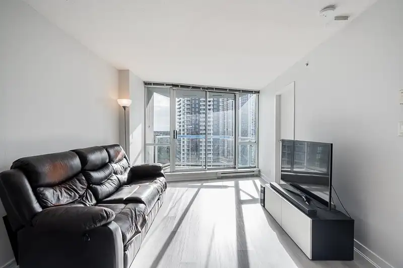 1809 13618 100 AVENUE - photo 4 of 20