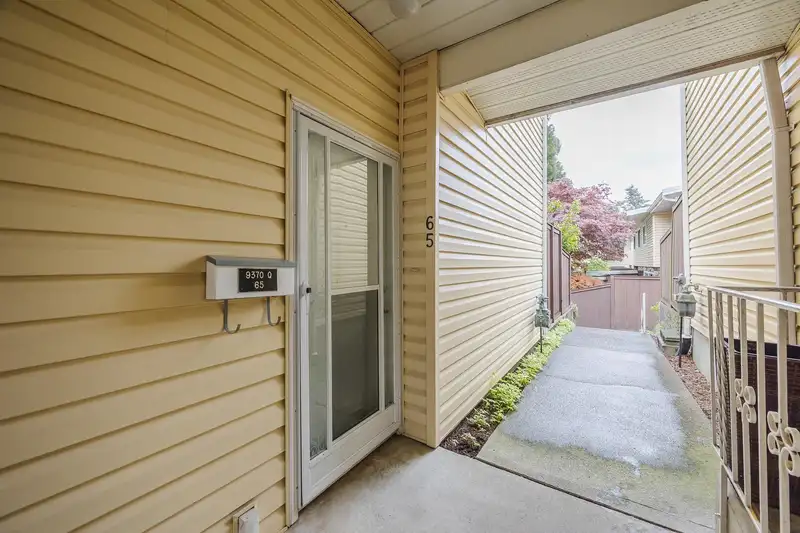 65 9370 122 STREET - photo 3 of 40