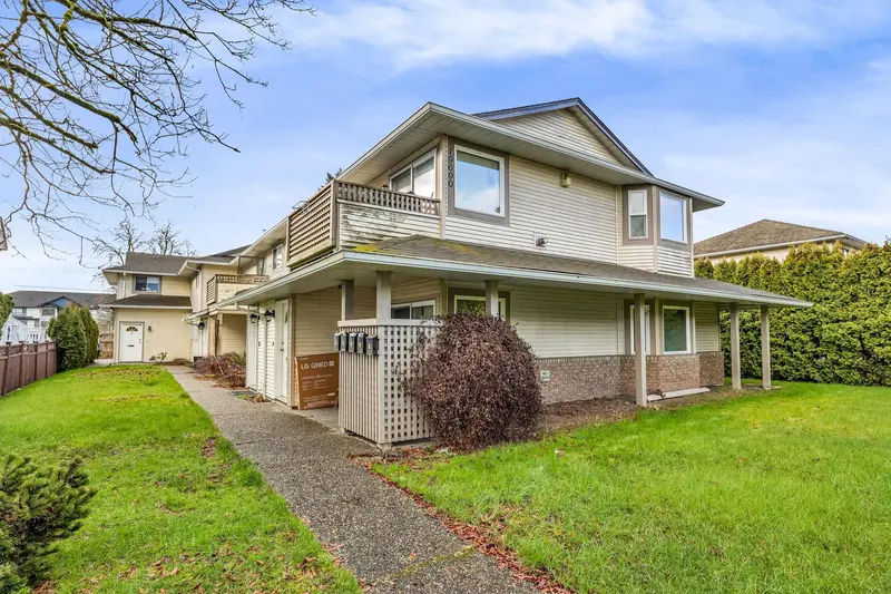 4 19690 56 AVENUE - photo 1 of 25