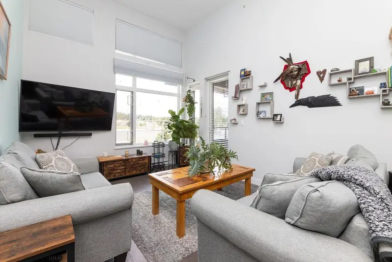 404 875 GIBSONS WAY - photo 1 of 25