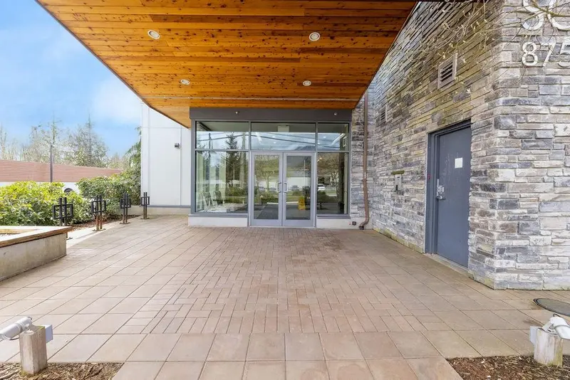 404 875 GIBSONS WAY - photo 2 of 25