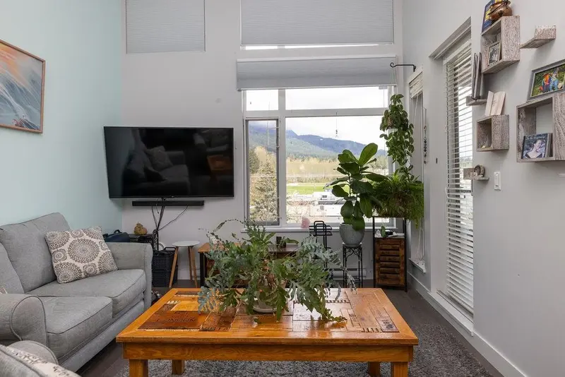 404 875 GIBSONS WAY - photo 3 of 25