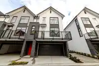 21 17555 57A AVENUE - thumbnail 2