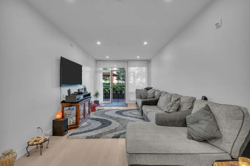 101 20416 PARK AVENUE - photo 3 of 21