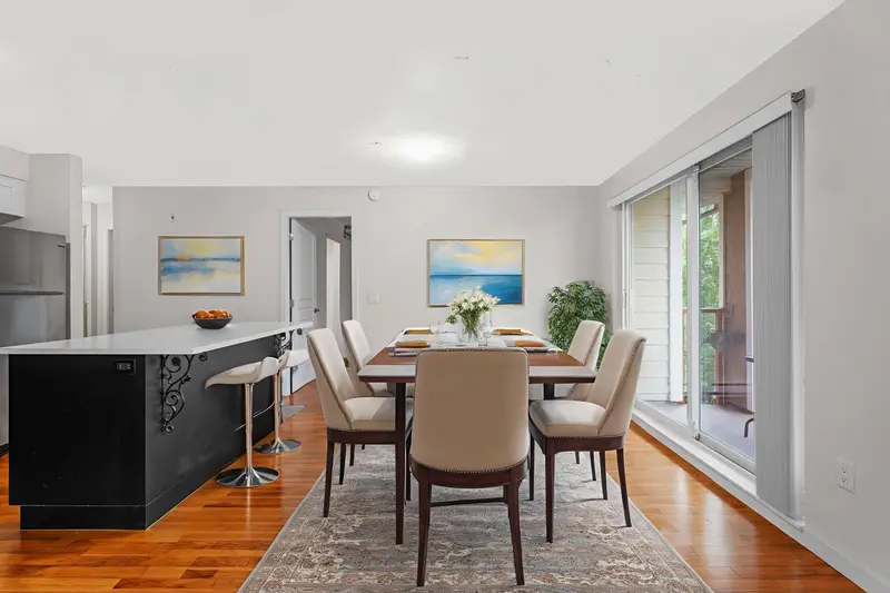 307 1969 WESTMINSTER AVENUE - photo 2 of 25