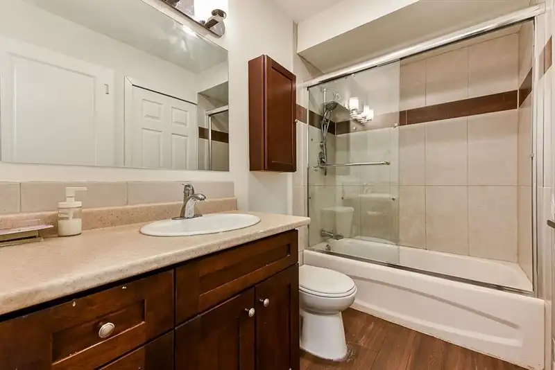 121 7468 138 STREET - photo 2 of 17