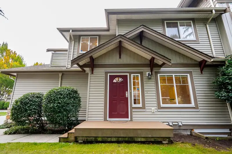 26 14453 72 AVENUE - photo 3 of 25