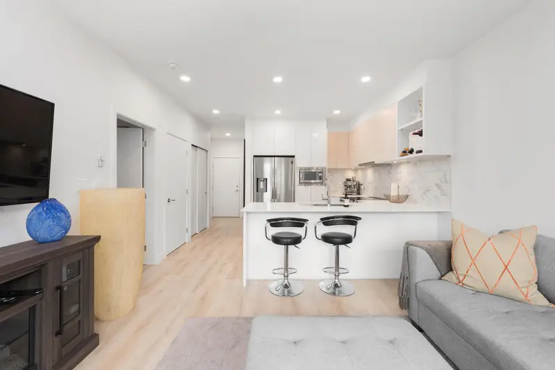 117 1792 STARLING DRIVE - photo 3 of 17