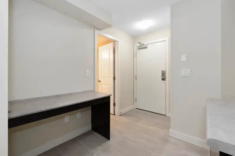 338 10838 CITY PARKWAY - photo 4 of 40