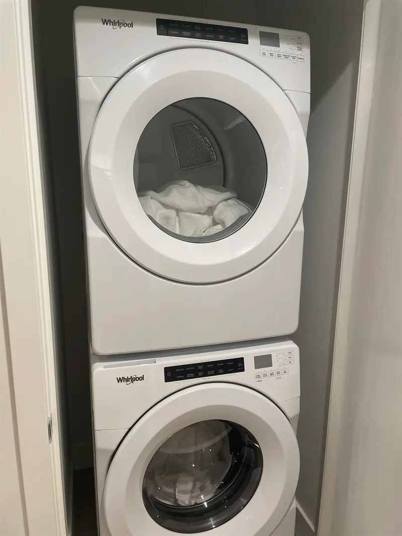 2501 203 KEARY STREET - photo 3 of 9