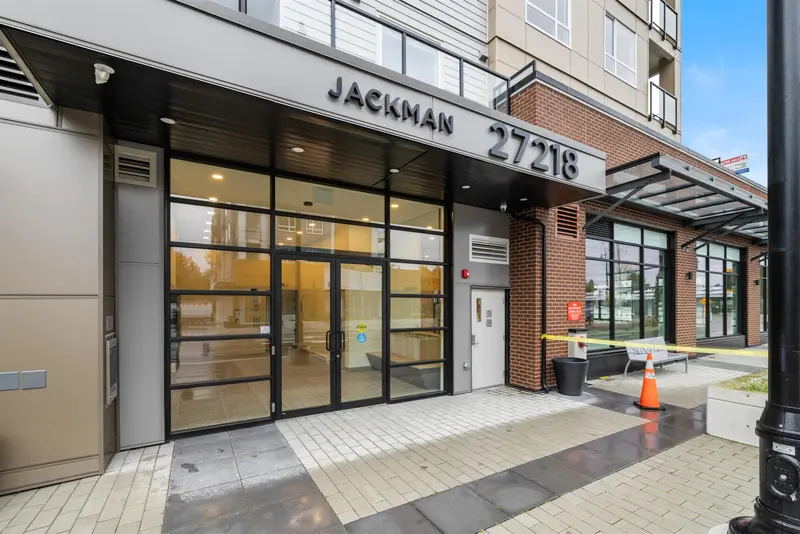 302 27218 ALDERGROVE TOWN CENTRE DRIVE - photo 2 of 25