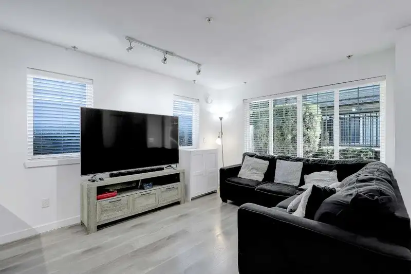 108 13958 108 AVENUE - photo 3 of 35
