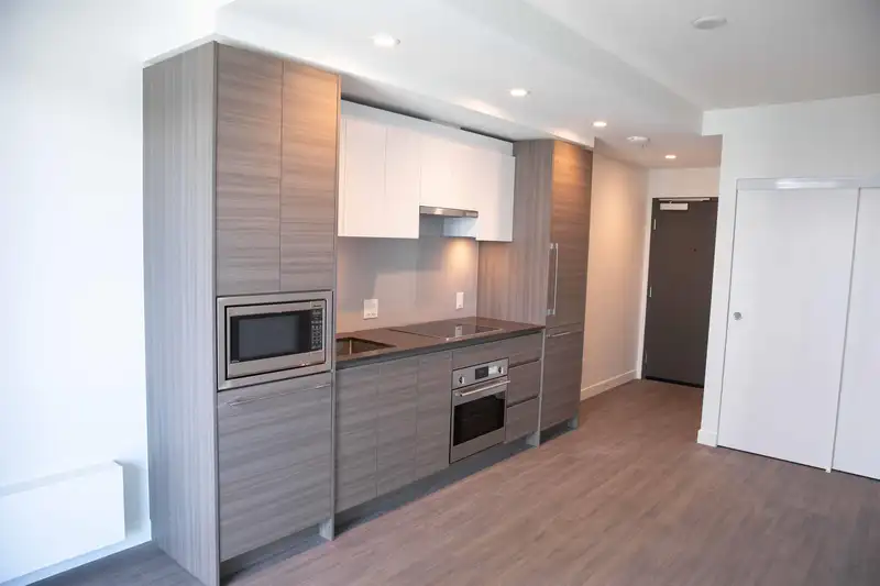 1707 13615 FRASER HIGHWAY - photo 3 of 27
