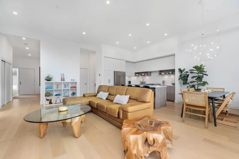 7 4000 SUNSTONE WAY - photo 3 of 25