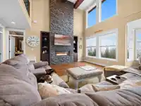 5352 189 STREET - thumbnail 15