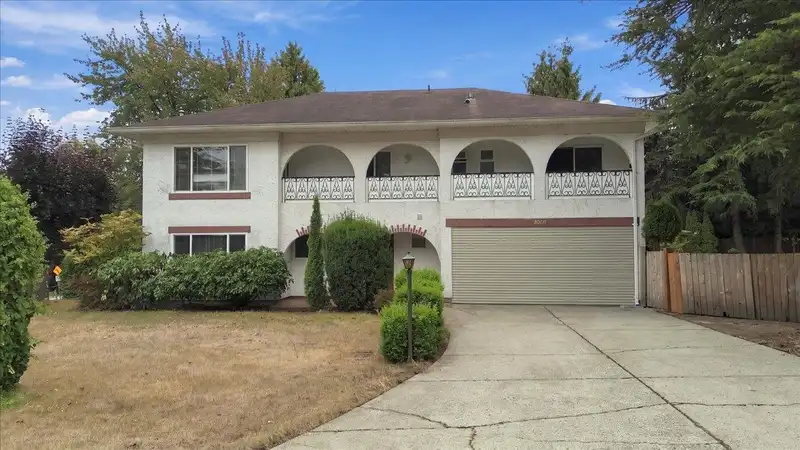 14790 55 AVE AVENUE - photo 1 of 25