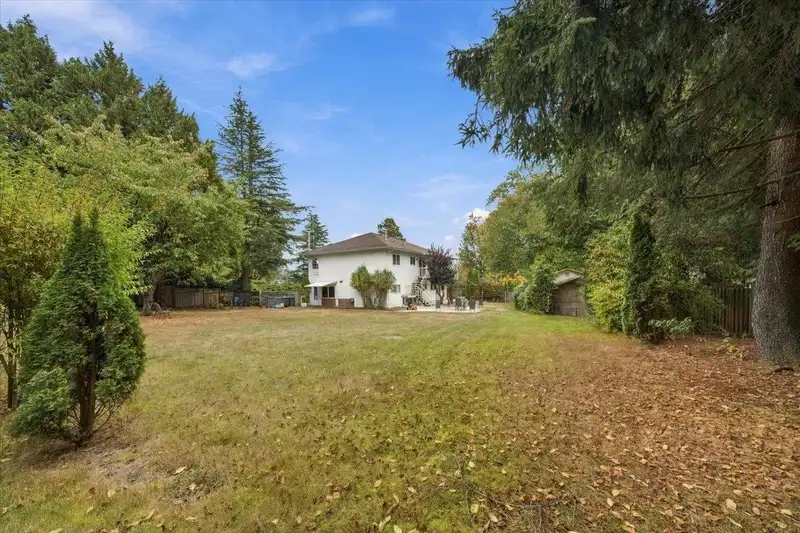 14790 55 AVE AVENUE - photo 2 of 25