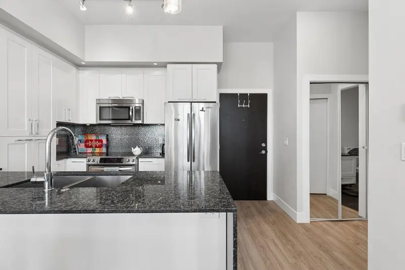 C419 20211 66 AVENUE - photo 4 of 25