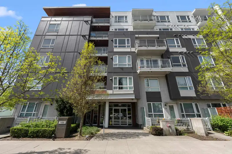 413 10581 140 STREET - photo 1 of 32