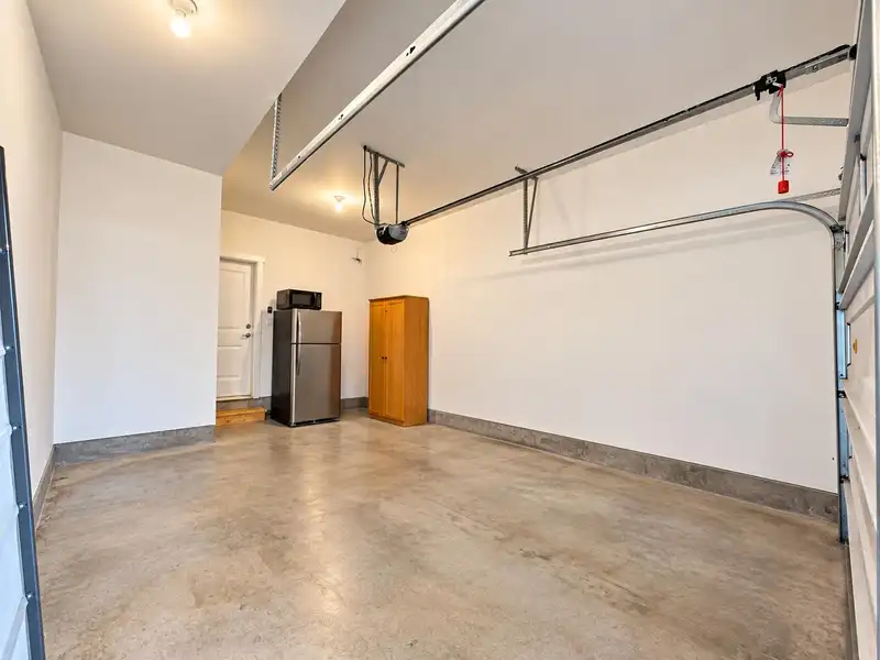 81 5888 144 STREET - photo 4 of 25