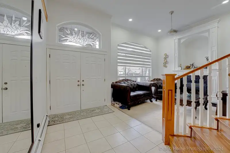 9129 122 STREET - photo 3 of 39