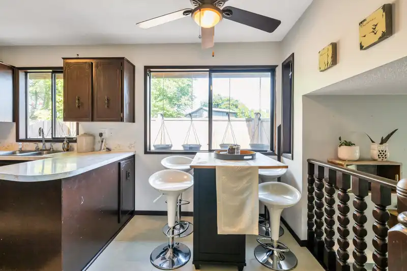 17150 FRIESIAN DRIVE - photo 4 of 33