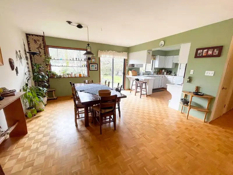9335 178 STREET - photo 4 of 35