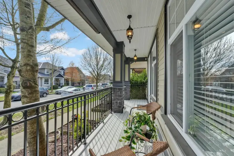 7071 195A STREET - photo 2 of 36