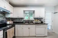 5886 184A STREET - thumbnail 9