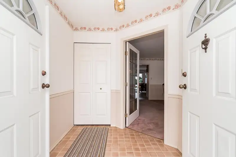 6282 186 STREET - photo 2 of 32