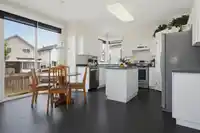 18503 64B AVENUE - thumbnail 16
