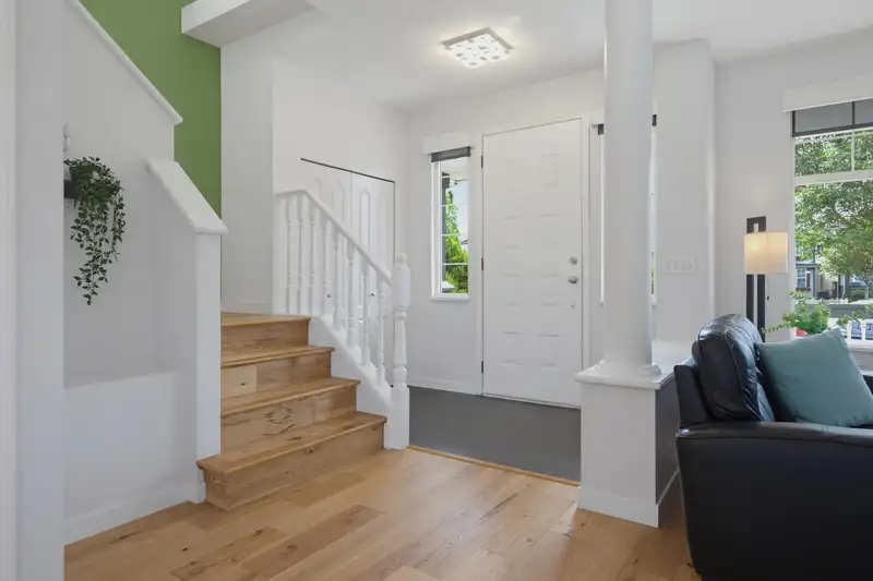 18503 64B AVENUE - photo 4 of 38