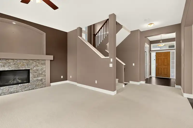 14822 59A AVENUE - photo 3 of 25