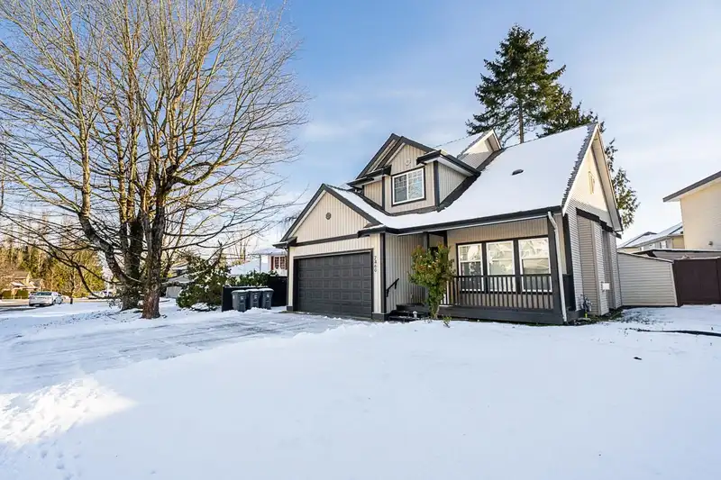 7460 WILTSHIRE DRIVE - photo 3 of 40