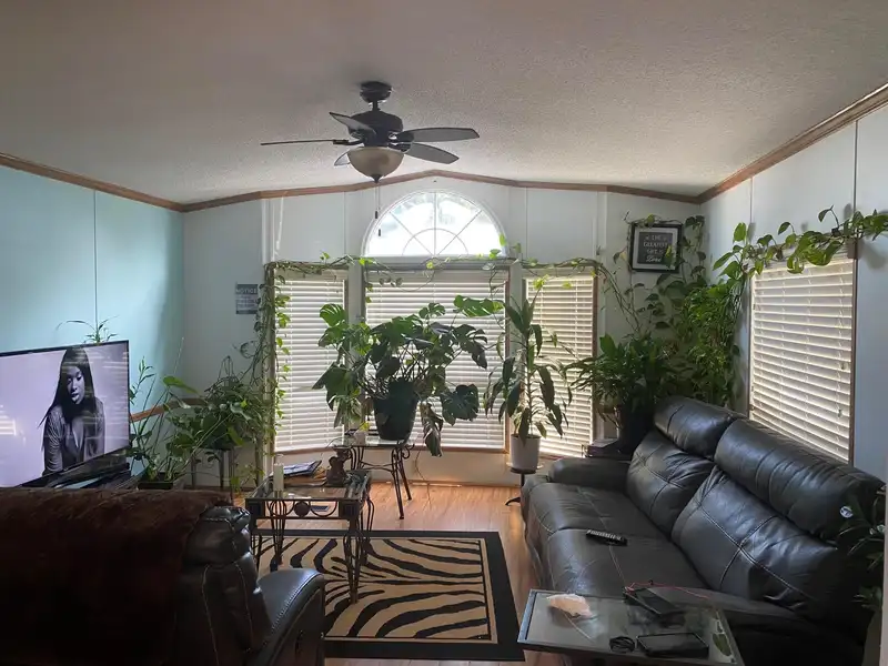 77 8254 134 STREET - photo 2 of 9