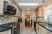 29 8670 156 STREET - thumbnail 14