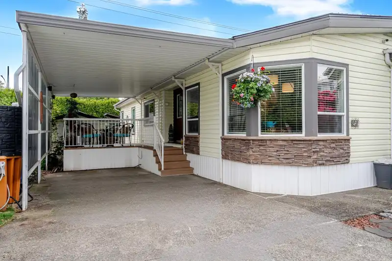 29 8670 156 STREET - photo 3 of 40