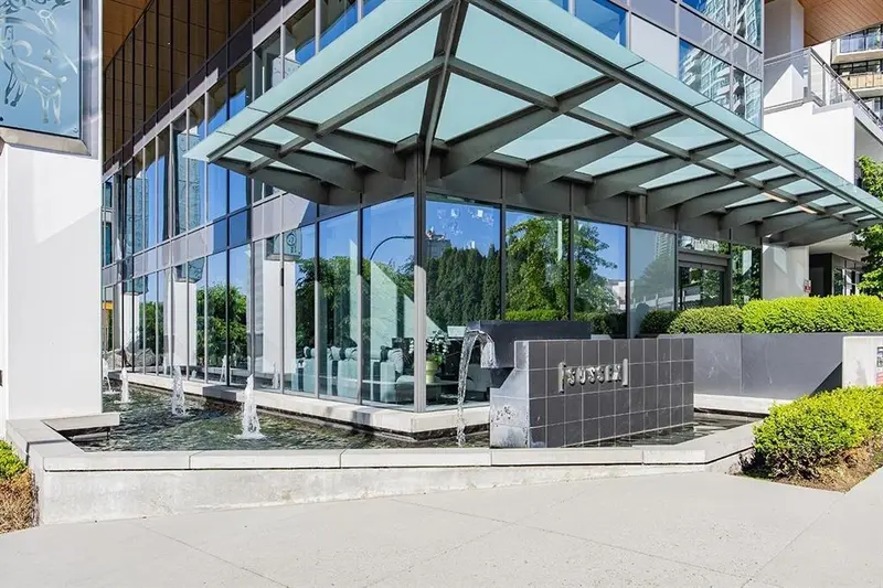 2602 4711 HAZEL STREET - photo 3 of 25