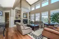 11070 161A STREET - thumbnail 8