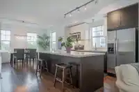 9 7348 192A STREET - thumbnail 4