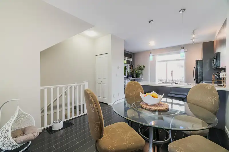 134 19505 68A AVENUE - photo 3 of 40
