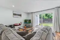8 8555 KING GEORGE BOULEVARD - thumbnail 5