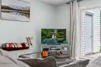 8 8555 KING GEORGE BOULEVARD - thumbnail 6
